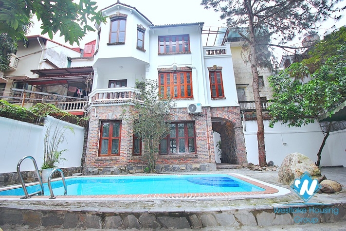 Peaceful house with swimming pool for rent in Xuan Dieu, Tay Ho